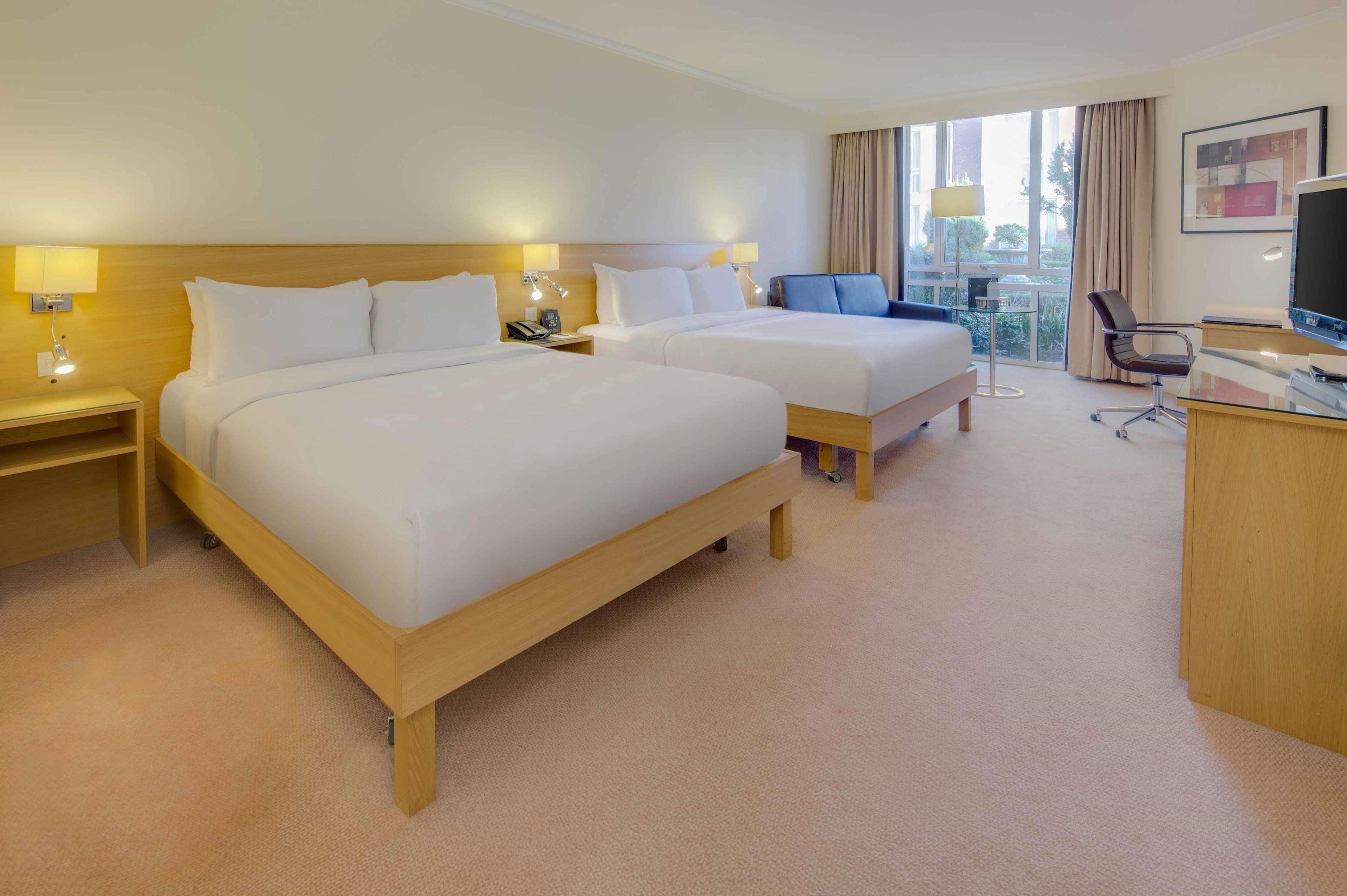 Hilton 4* Northampton
