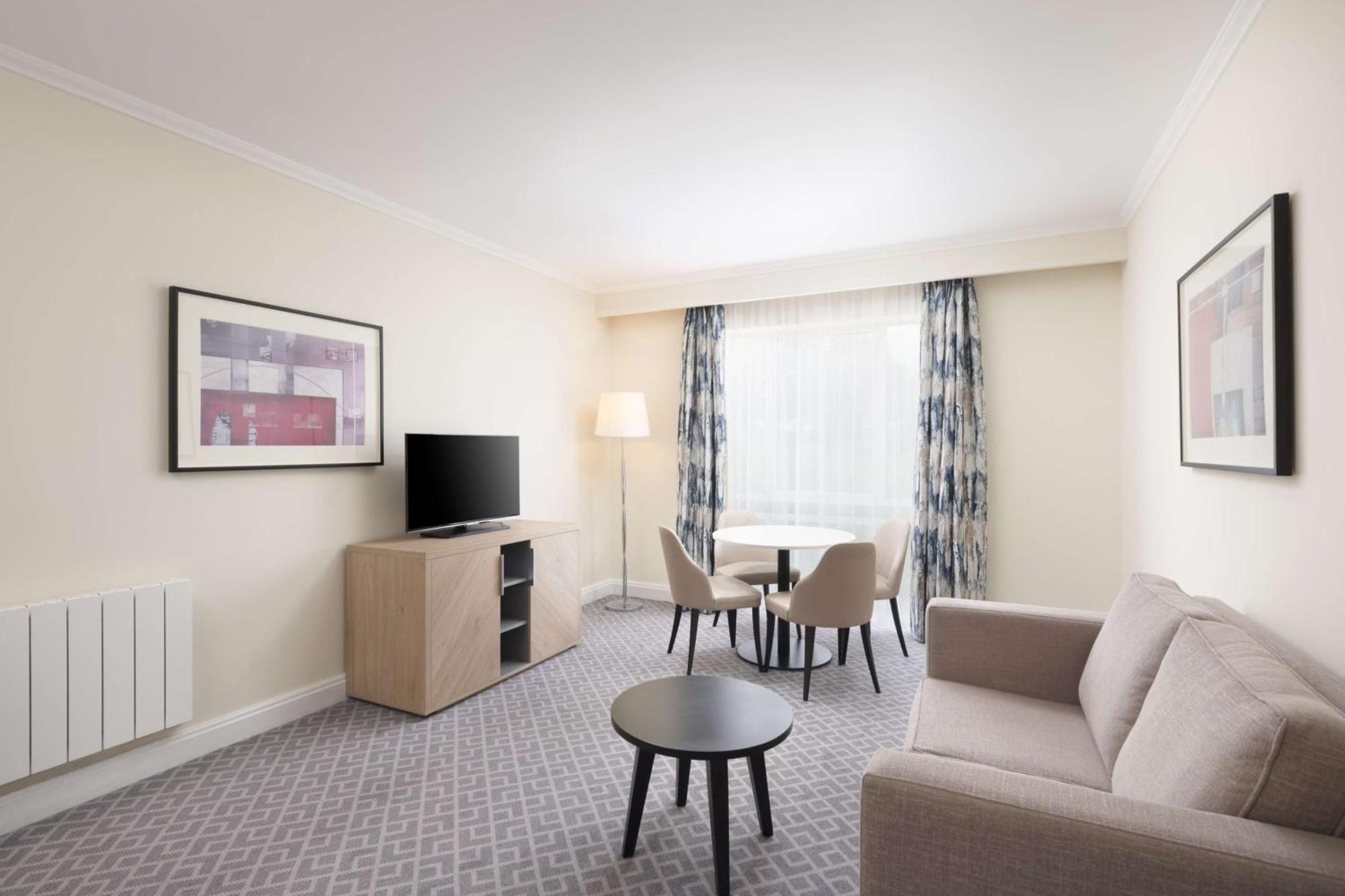 Hilton 4* Northampton
