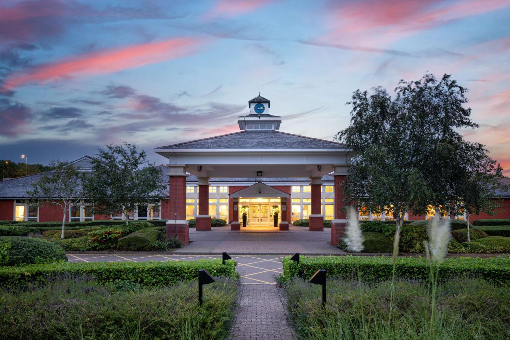 Hilton 4* Northampton